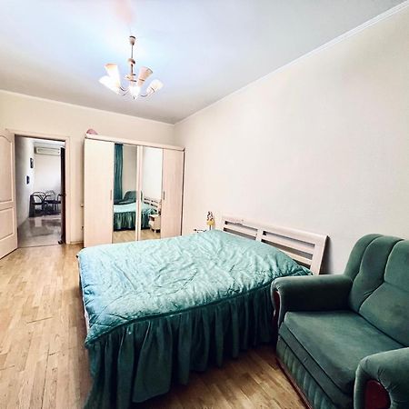 Apartment On Skorykovskyi Lane 4 드네프로페트로프스크 외부 사진